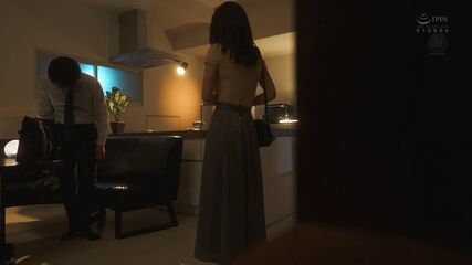 Mature Nude Model NTR